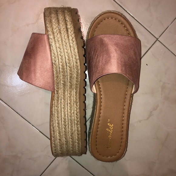 Shoes - Pink Platform Sandal Size 9!